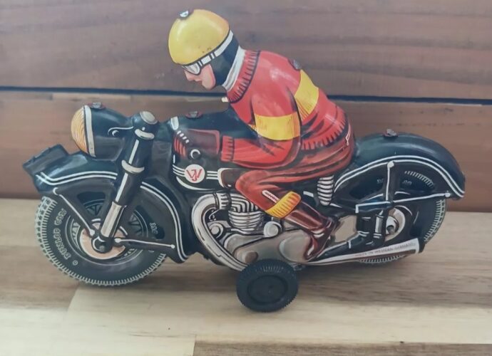 Vintage Tin Toy